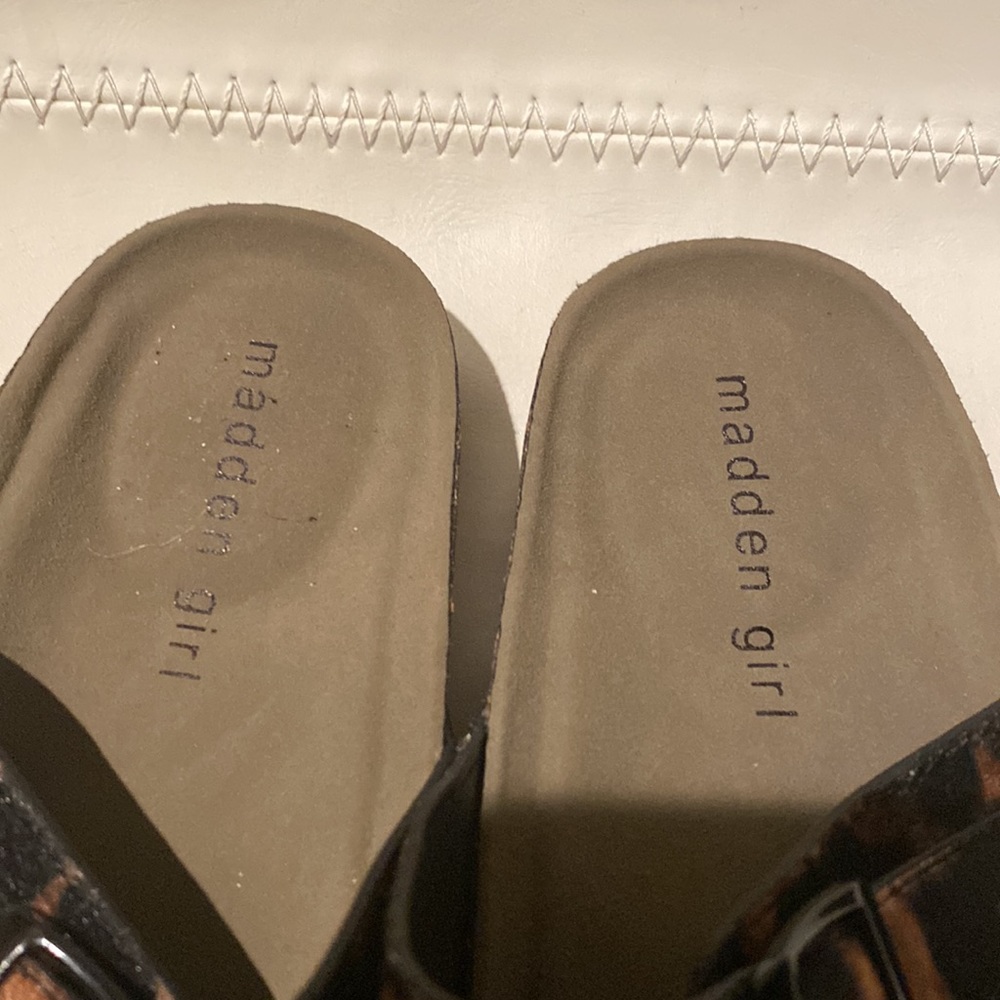 Madden Girl Animal Print Sandals NEW - Picture 3 of 10